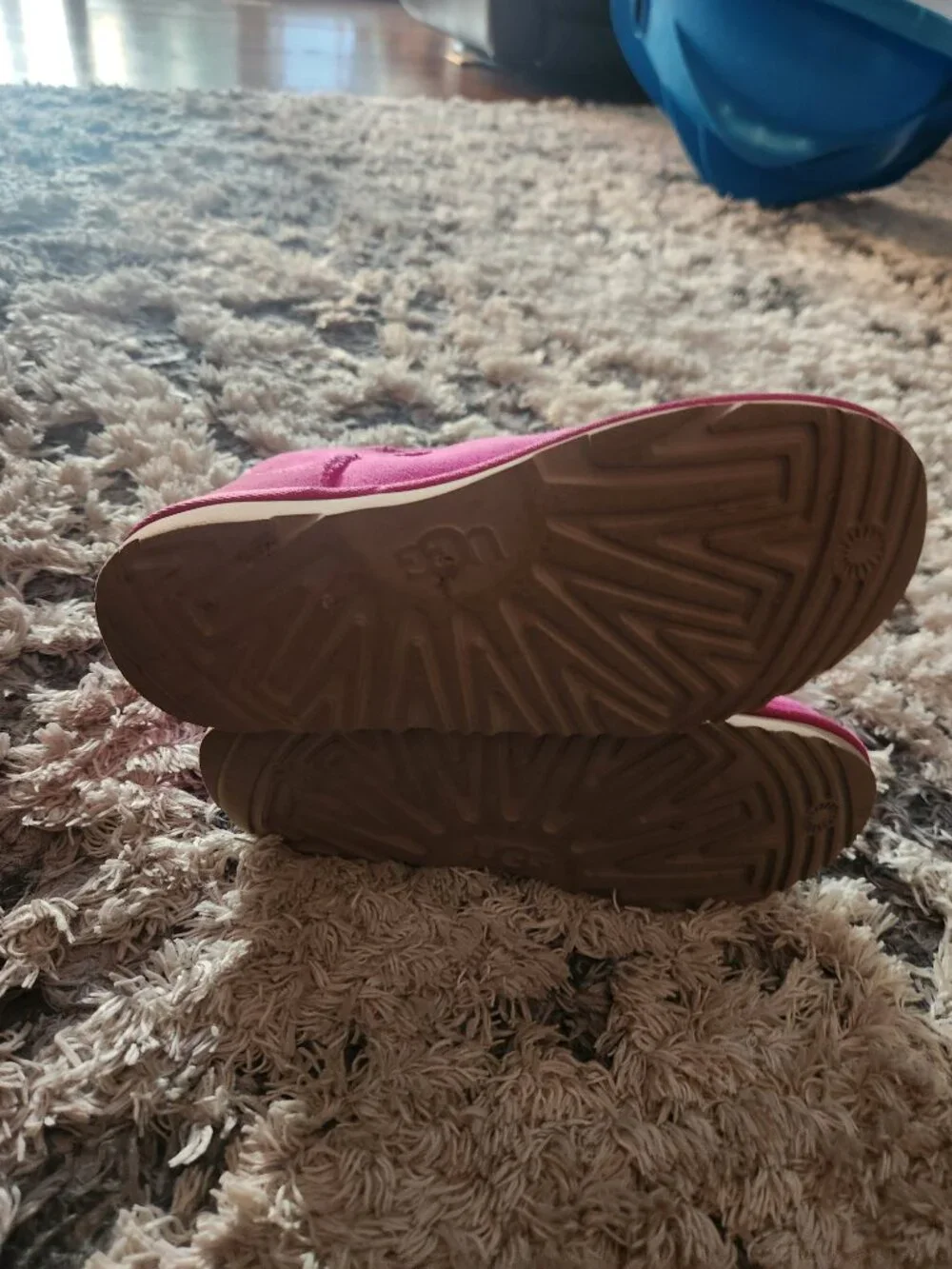 Ugg classic size 6